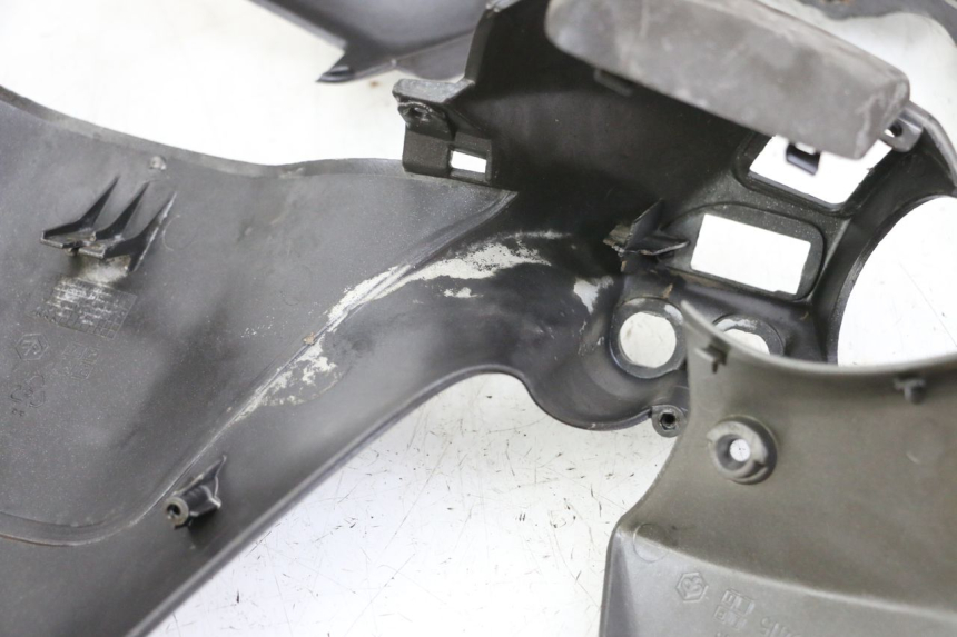 photo de COUVRE GUIDON PIAGGIO X8 125 (2004 - 2007)