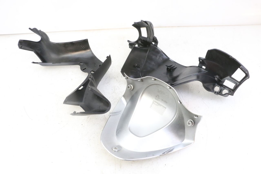 photo de COUVRE GUIDON PIAGGIO XEVO - X EVO 125 (2007 - 2016)