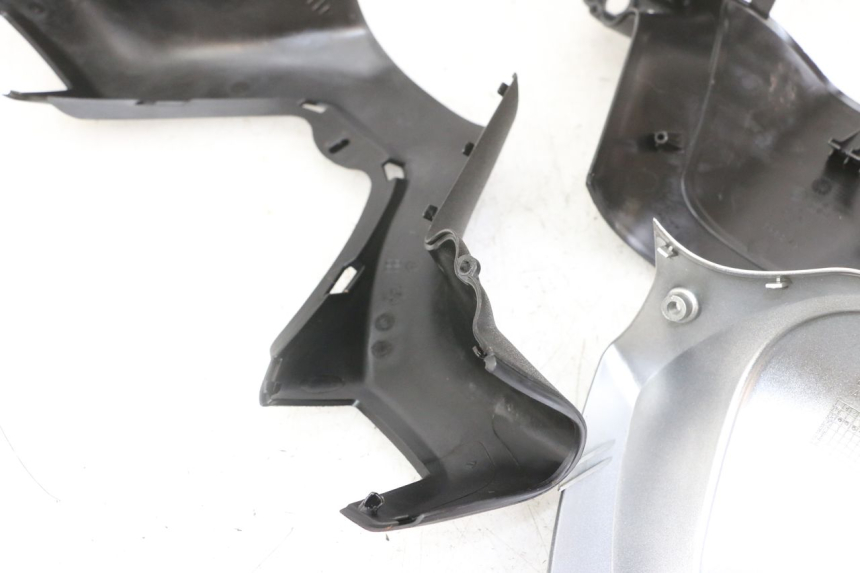 photo de COUVRE GUIDON PIAGGIO XEVO - X EVO 125 (2007 - 2016)