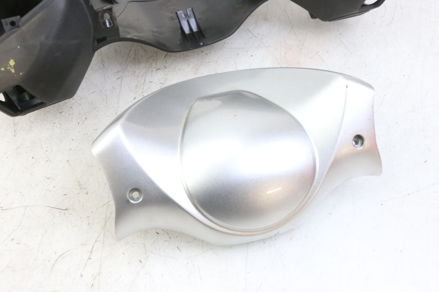 photo de COUVRE GUIDON PIAGGIO XEVO - X EVO 125 (2007 - 2016)