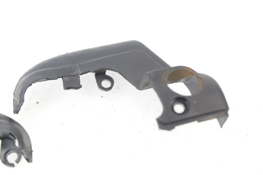 photo de COUVRE GUIDON  APRILIA SCARABEO GT 125 (1999 - 2007)