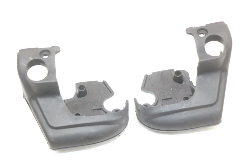photo de COUVRE GUIDON  APRILIA SCARABEO GT 125 (1999 - 2007)