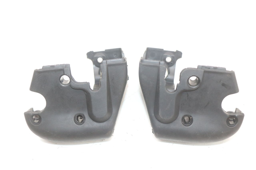 photo de COUVRE GUIDON  APRILIA SCARABEO GT 125 (1999 - 2007)