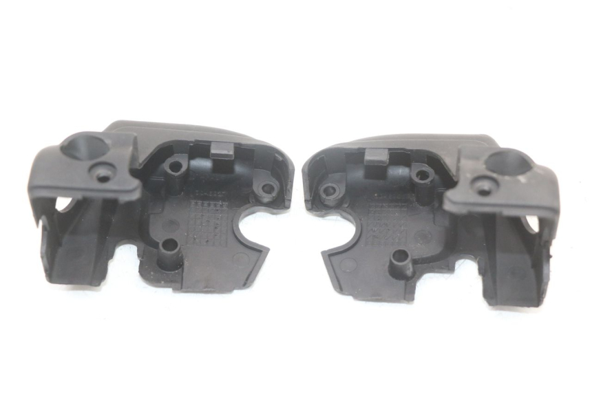 photo de COUVRE GUIDON  APRILIA SCARABEO GT 125 (1999 - 2007)