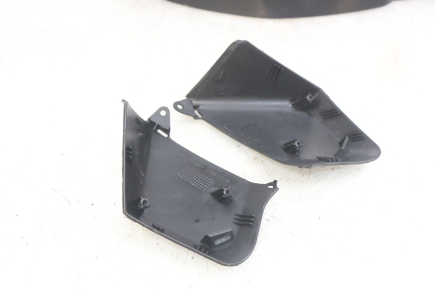 photo de COUVRE GUIDON YAMAHA X-MAX XMAX 250 (2006 - 2009)