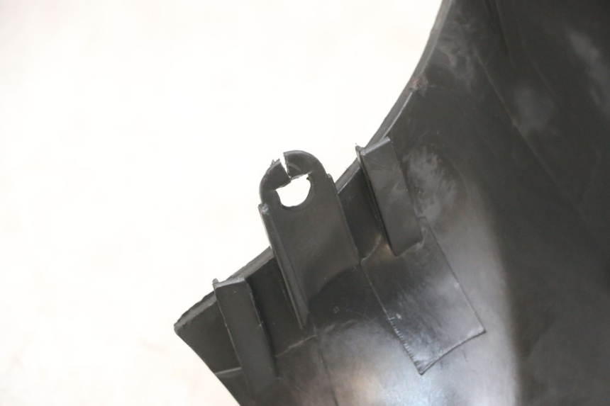 photo de COUVRE GUIDON PIAGGIO ZIP 4T 50 (2018 - 2020) - Gros plan technique