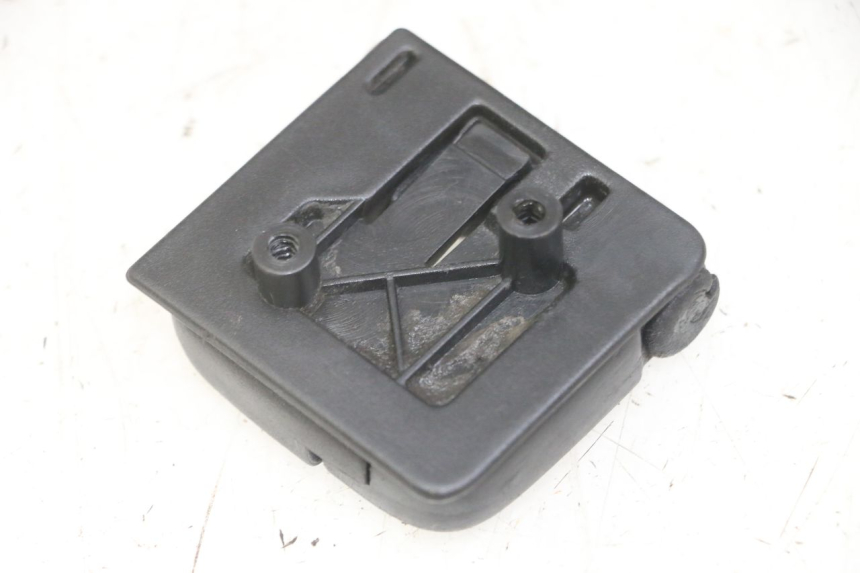 photo de CROCHET SAC PIAGGIO NRG POWER PUREJET 50 (2018 - 2021)