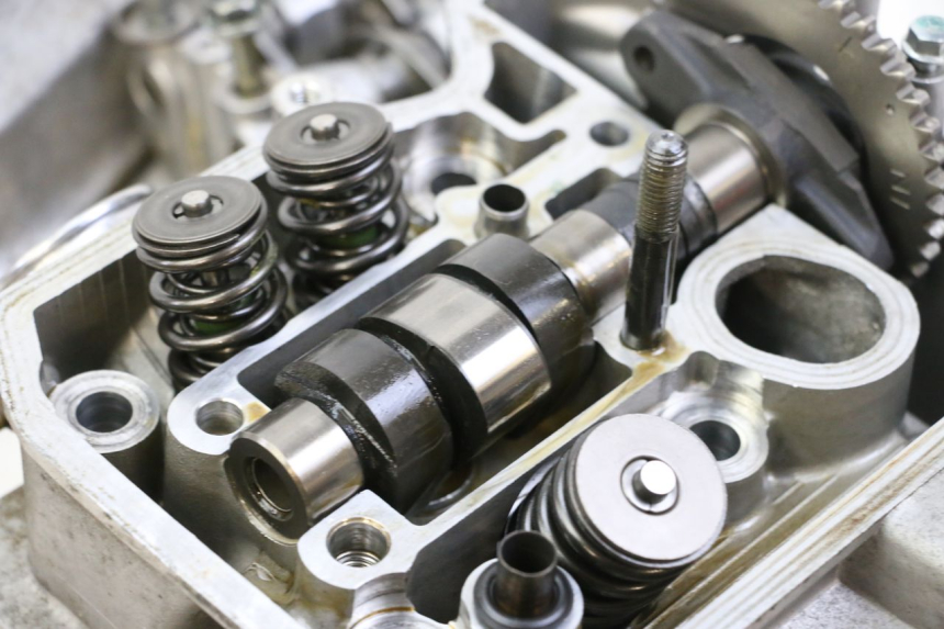 photo de CULASSE ARRIERE HONDA NTV DEAUVILLE 650 (2001 - 2006)