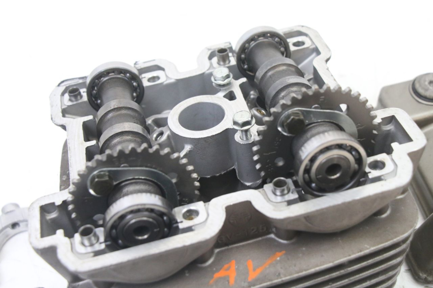 photo de CULASSE AVANT HYOSUNG GTR 125 (2006 - 2008)