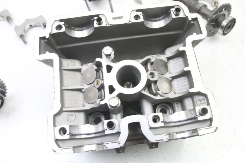 photo de CULASSE AVANT HYOSUNG GTR 125 (2006 - 2008)