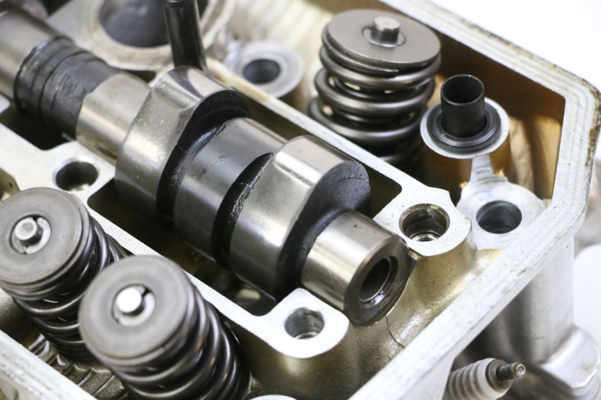 photo de CULASSE AVANT HONDA NTV DEAUVILLE 650 (2001 - 2006)