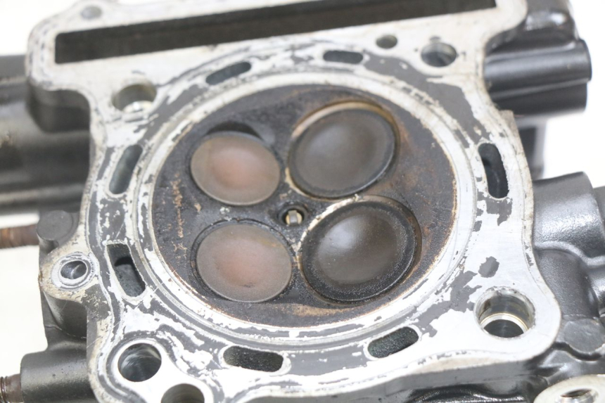 photo de CULASSE AVANT SUZUKI SV N 650 (1999 - 2002)