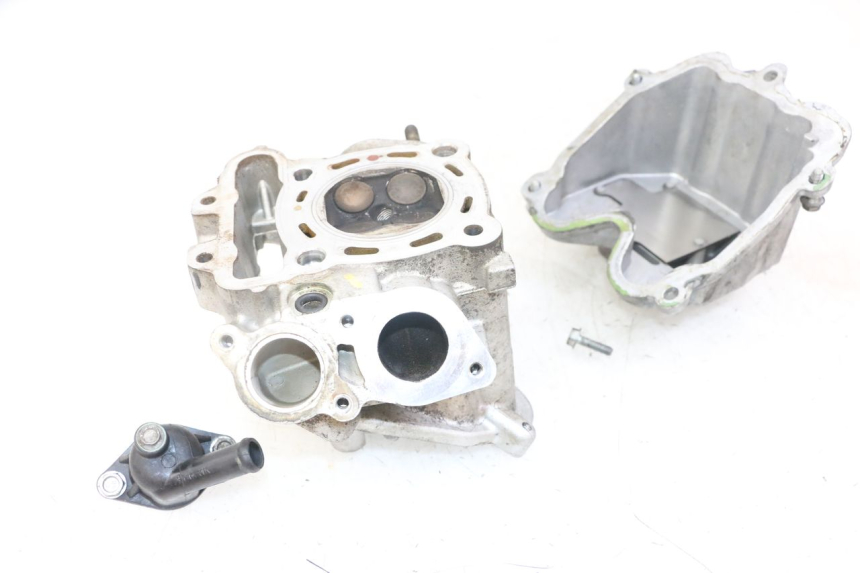 photo de CULASSE PEUGEOT SATELIS 125 (2013 - 2018)