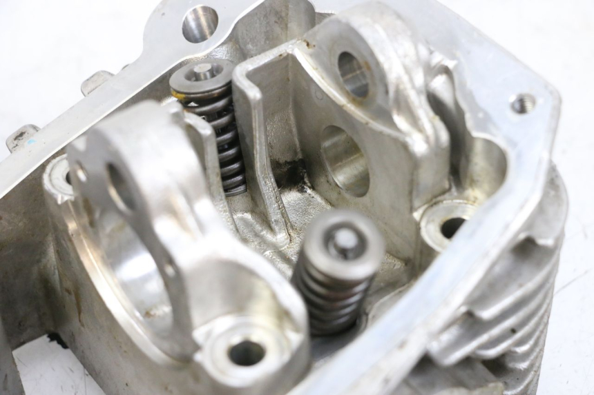 photo de Cylinder head PIAGGIO VESPA LX 125 (2005 - 2010)