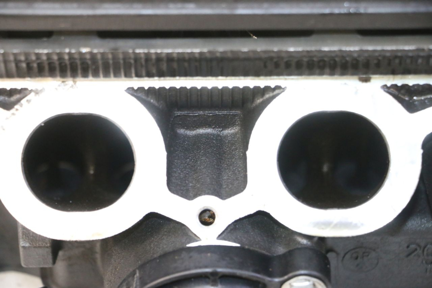 photo de CULASSE YAMAHA XJ6 600 (2008 - 2016)