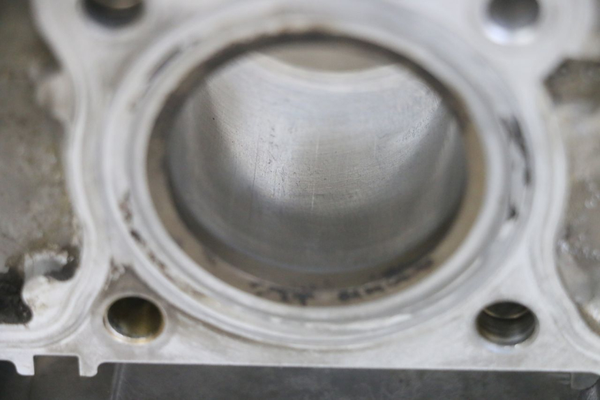 photo de CYLINDRE PISTON KYMCO AGILITY 16+ 4T 50 (2018 - 2023) - Gros plan technique