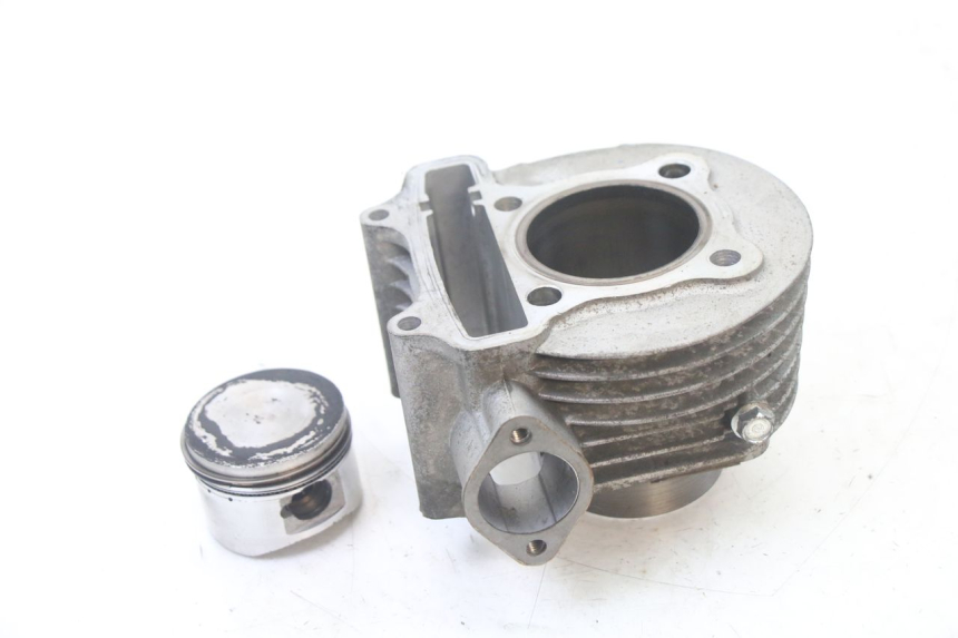photo de CYLINDRE PISTON DAELIM BESBI 125 (2007 - 2008)