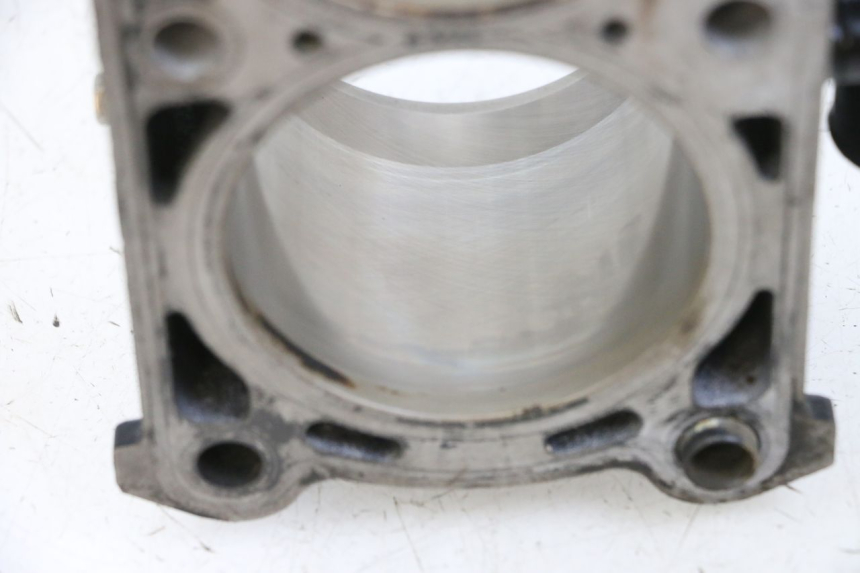 photo de CYLINDRE PISTON MV AGUSTA BRUTALE R WALLY 910 (2008 - 2008) - Vue rapprochée