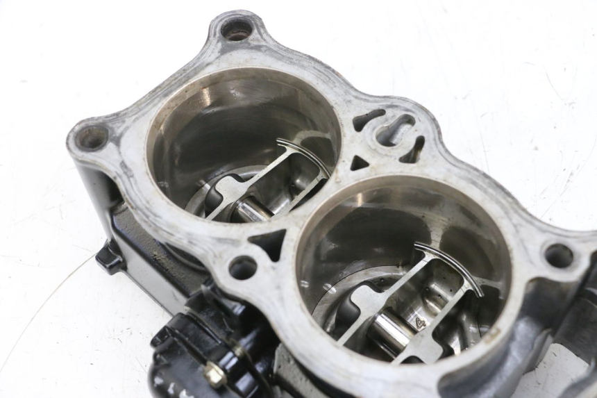 photo de CYLINDRE PISTON MV AGUSTA BRUTALE R WALLY 910 (2008 - 2008) - Points de fixation