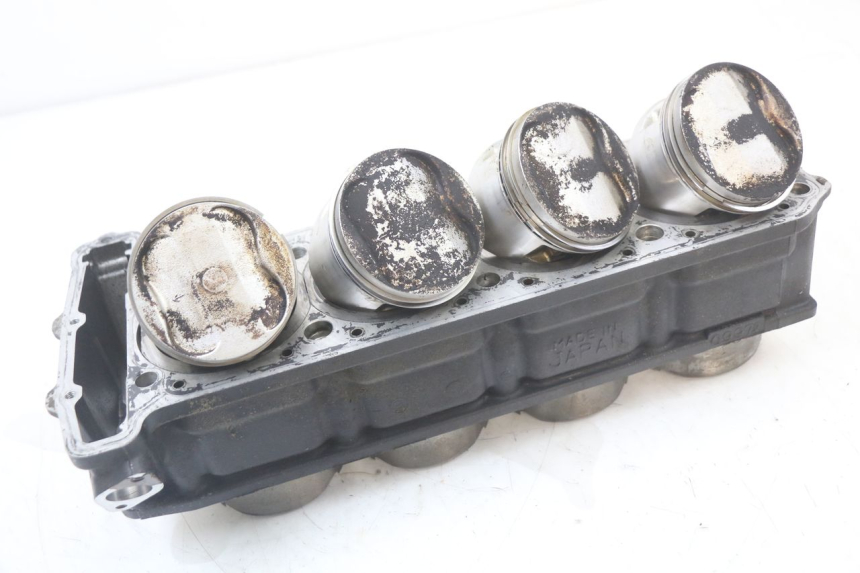 photo de CYLINDRE PISTON KAWASAKI GTR 1000 (1994 - 2004)