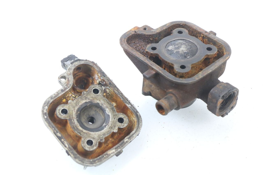 photo de CYLINDRE PISTON PEUGEOT LUDIX BLASTER 50 (2006 - 2014) - Autre angle de vue