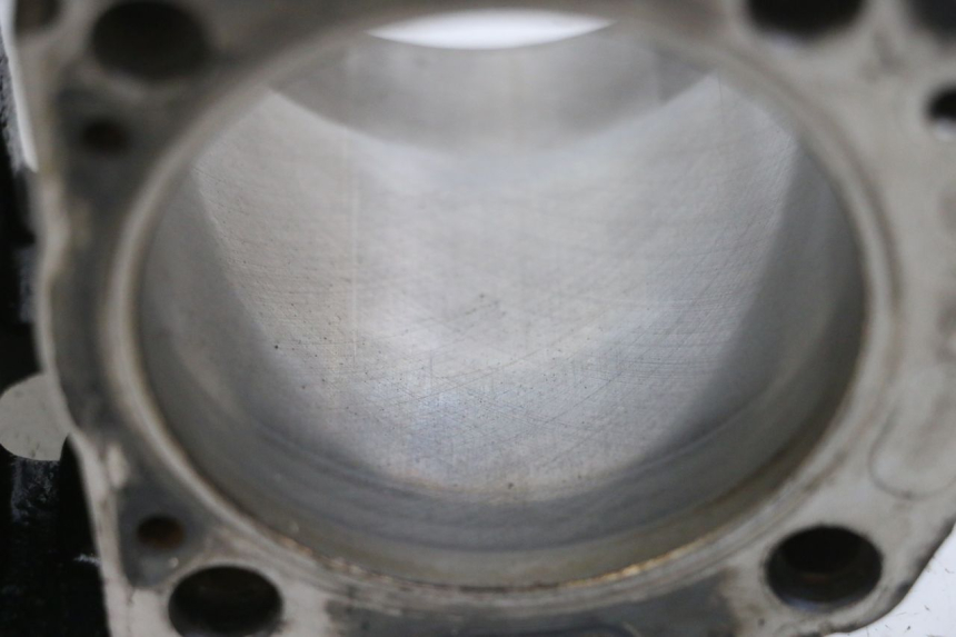 photo de CYLINDRE PISTON PIAGGIO MP3 RL 250 (2007 - 2010) - Vue d’ensemble