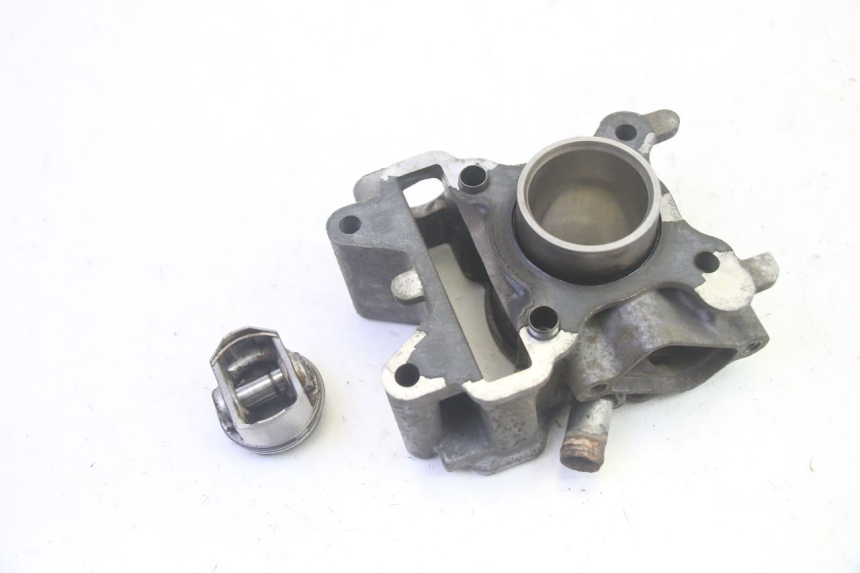 photo de CYLINDRE PISTON YAMAHA NEOS NEO'S 4T 50 (2008 - 2016) - Vue d’ensemble