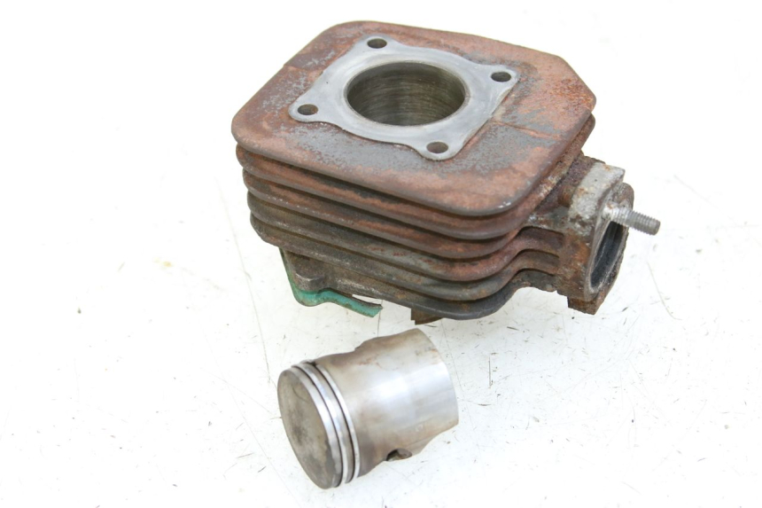 photo de CYLINDRE PISTON PEUGEOT LUDIX 50 (2005 - 2007)