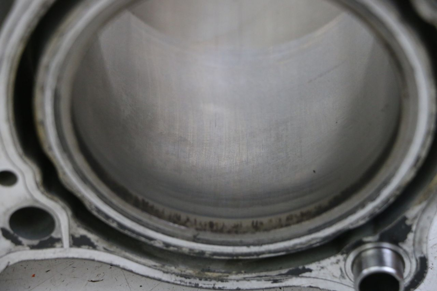 photo de CYLINDRE PISTON SUZUKI SV S 650 (1999 - 2002)
