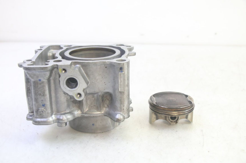 photo de CYLINDRE PISTON YAMAHA TRICITY 300 (2020 - 2024) - Autre angle de vue