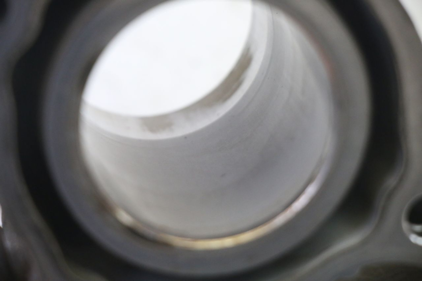 photo de CYLINDRE PISTON YAMAHA X-MAX XMAX 125 (2010 - 2013) - Vue rapprochée