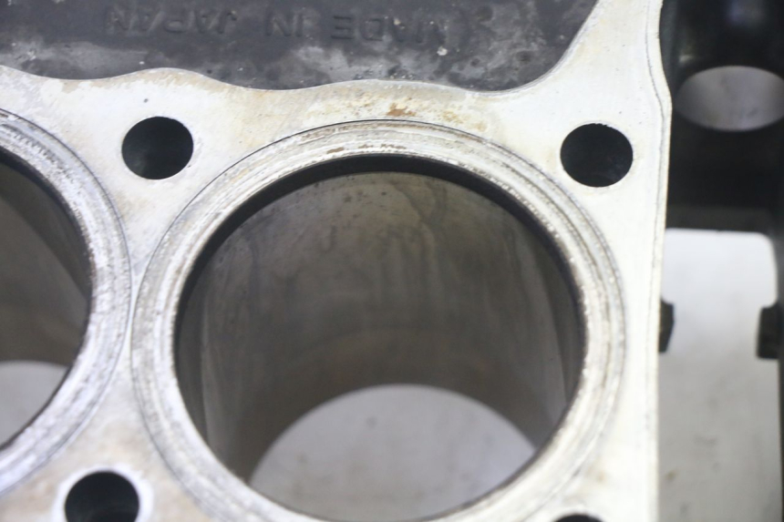 photo de CYLINDRE PISTON KAWASAKI ZR 7 750 (1999 - 2001) - Détails caractéristiques