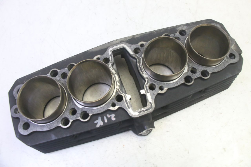 photo de CYLINDRE PISTON KAWASAKI ZR 7 750 (1999 - 2001) - Angle alternatif