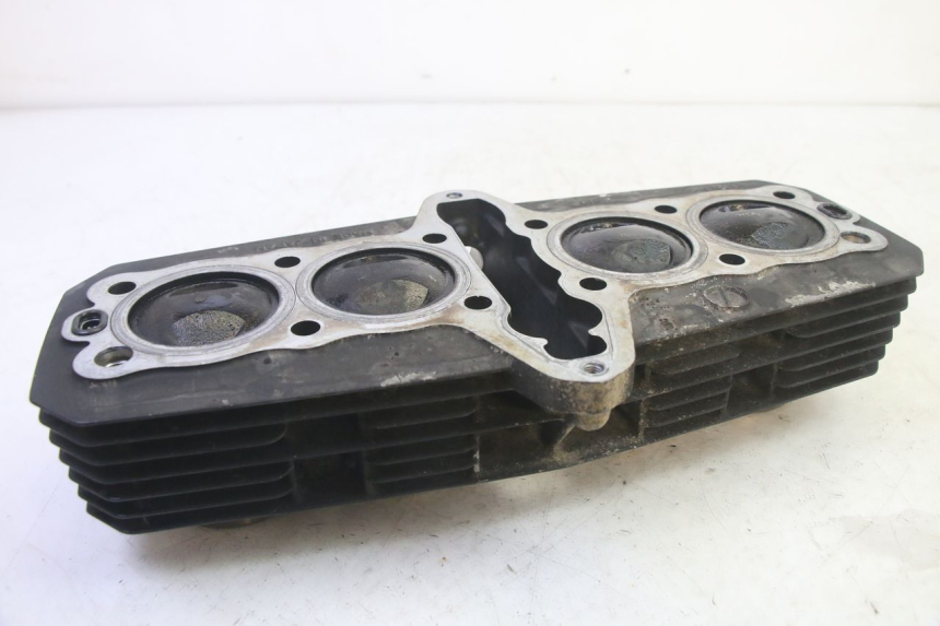 photo de CYLINDRE PISTON KAWASAKI ZR 7 750 (1999 - 2001) - Gros plan technique