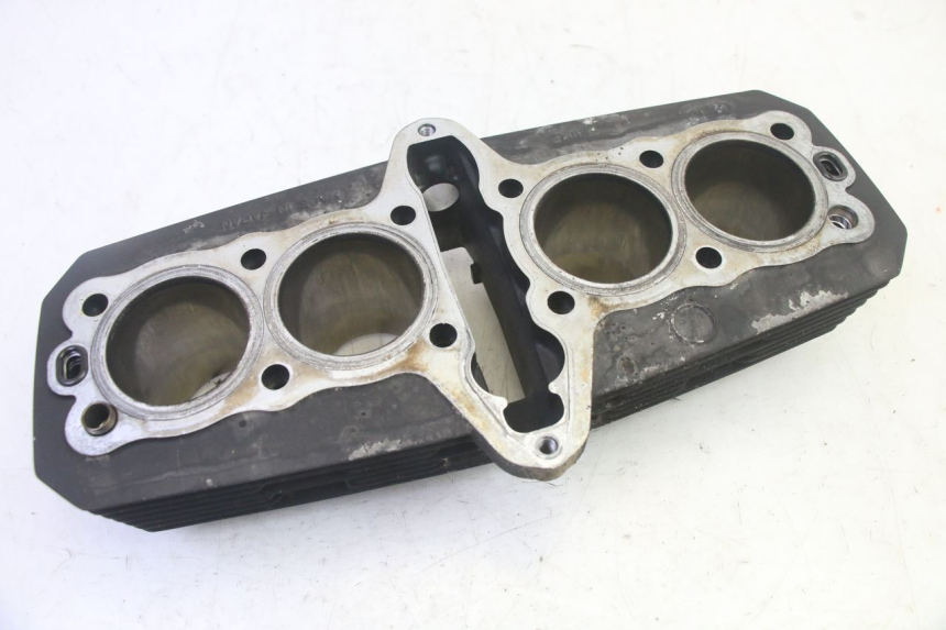 photo de CYLINDRE PISTON KAWASAKI ZR 7 750 (1999 - 2001) - État de surface