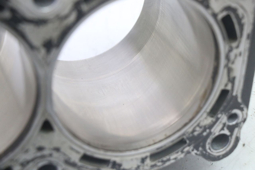 photo de CYLINDRE YAMAHA TDM ABS 900 (2002 - 2014) - Pièce contrôlée