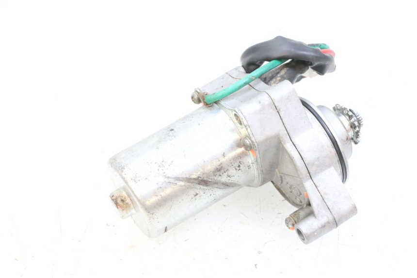 photo de DEMARREUR MAG POWER BOMBERS 4T 50 (2016 - 2026) - Gros plan technique