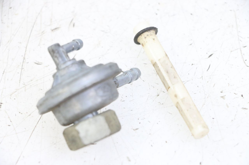 photo de DEPRESSION RESERVOIR PEUGEOT TWEET 4T 50 (2014 - 2019)