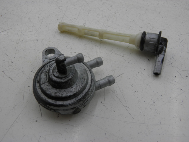 photo de DEPRESSION RESERVOIR PIAGGIO ZIP 2T 50 (2009 - 2019)