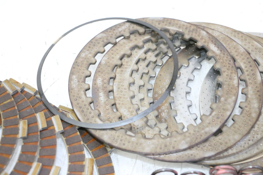 photo de DISQUE EMBRAYAGE HONDA CBR RR FIREBLADE 900 (1992 - 1994)