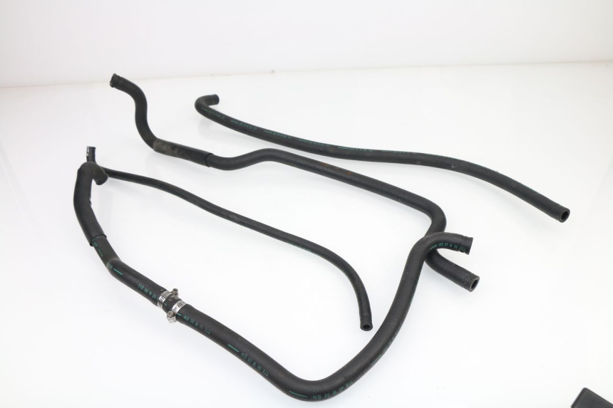 photo de DURITE RADIATEUR SYM GTS 250 (2005 - 2008)