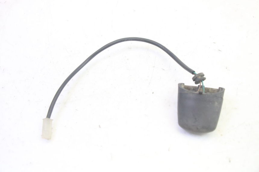 photo de ECLAIRAGE DE PLAQUE PEUGEOT ELYSEO 125 (1999 - 2004) - Gros plan technique