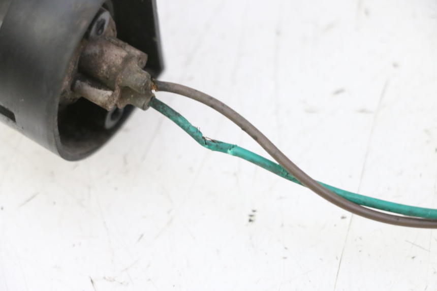 photo de ECLAIRAGE DE PLAQUE KYMCO GRAND DINK 125 (2008 - 2014)