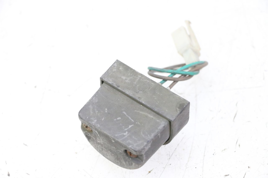 photo de ECLAIRAGE DE PLAQUE KYMCO GRAND DINK 125 (2002 - 2007)