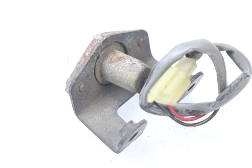 photo de ECLAIRAGE DE PLAQUE KAWASAKI GTR 1000 (1994 - 2004)