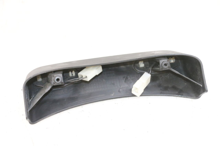 photo de ECLAIRAGE DE PLAQUE PIAGGIO MP3 RL 250 (2007 - 2010) - Détail de la pièce