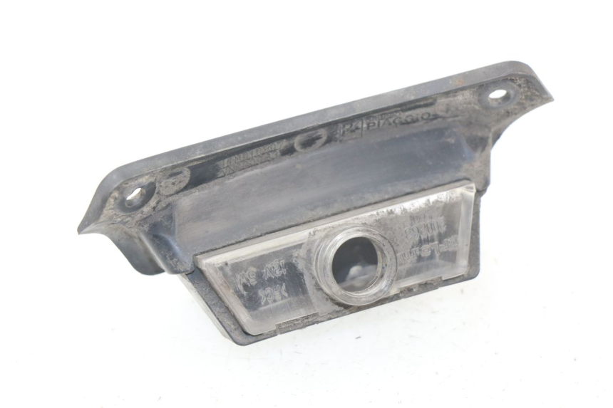 photo de ECLAIRAGE DE PLAQUE PIAGGIO PRIMAVERA 125 (2013 - 2021) - Autre angle de vue