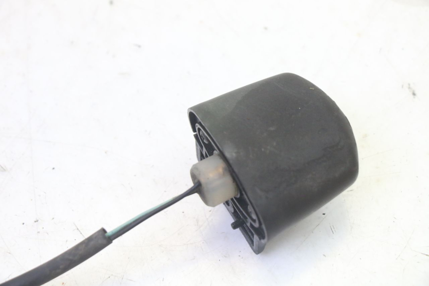 photo de ECLAIRAGE DE PLAQUE YAMAHA YP MAJESTY 125 (2007 - 2010)