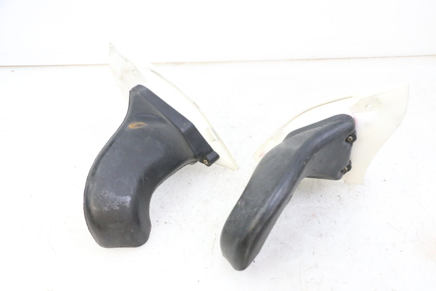 photo de ECOPE RADIATEUR YAMAHA FJ 36Y 1100 (1984 - 1985)
