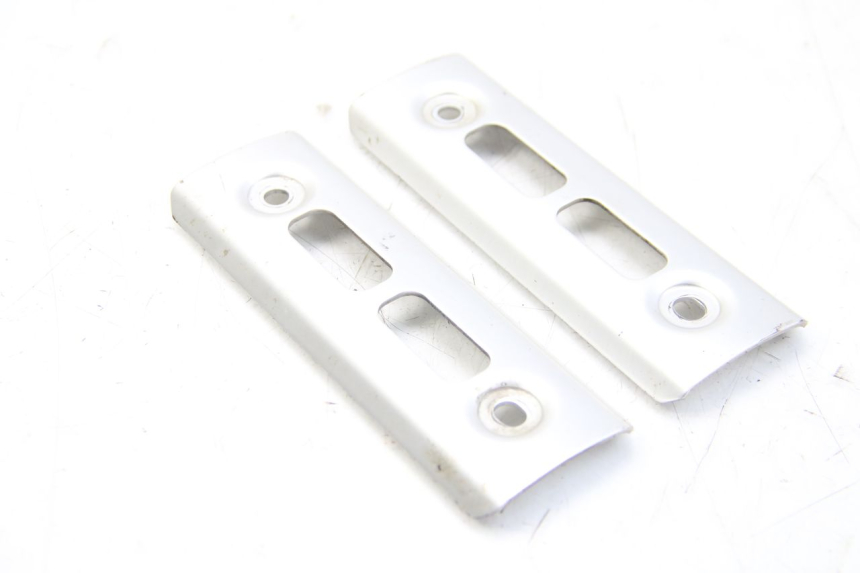 photo de ECOPE RADIATEUR YAMAHA FZS FAZER 600 (2001 - 2003)